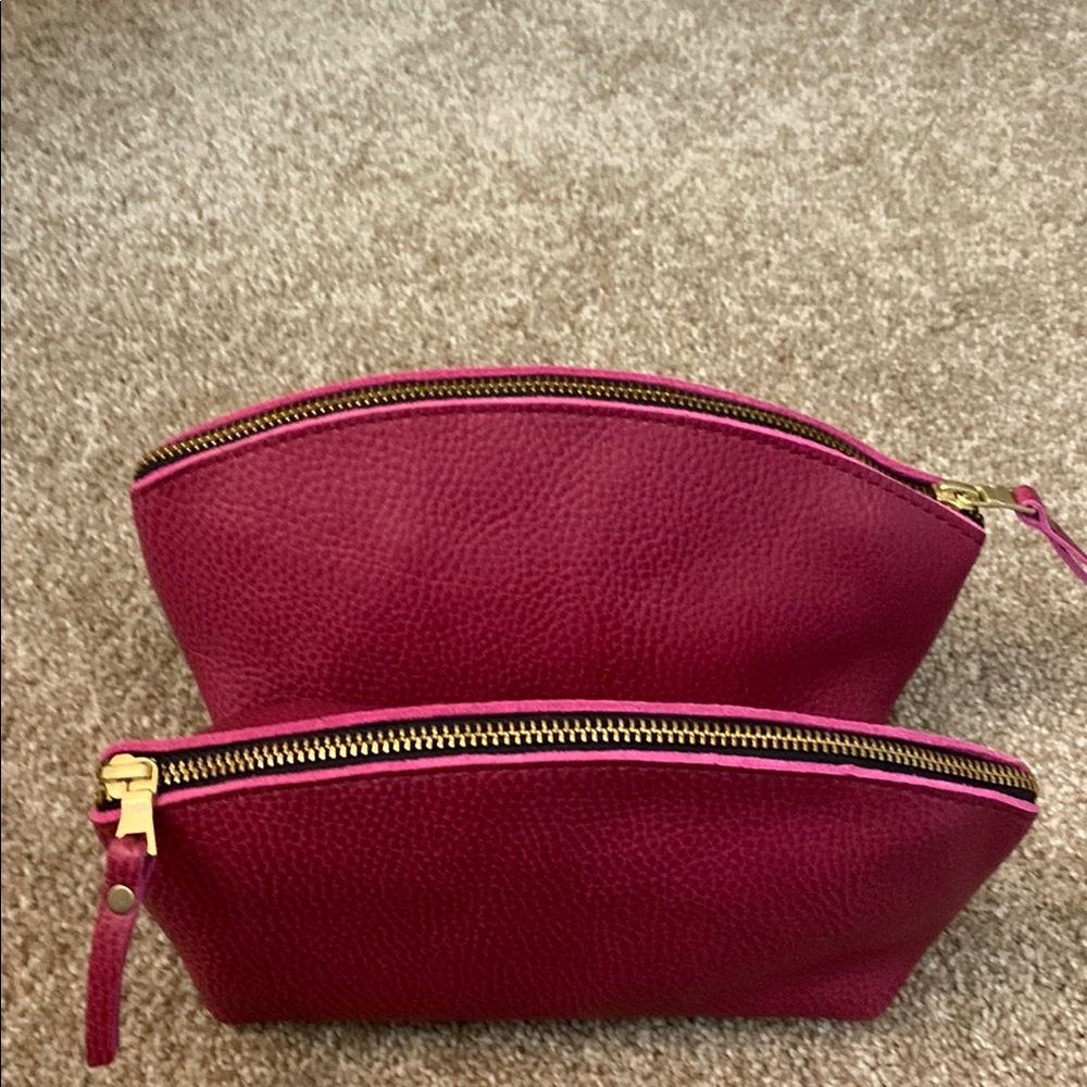 Portland leather Cosmo eclipse make up bag priced each. Just showing how many.